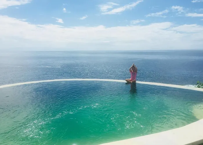 ベッド・アンド・ブレックファスト Makawi Tuwa Cliff - Luxury Cliff With Private Beach, Infinity Pools And Ocean View