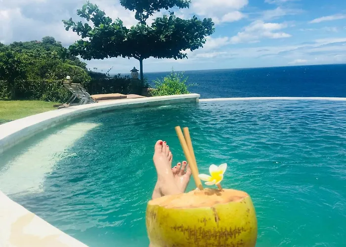 Makawi Tuwa Cliff - Luxury Cliff With Private Beach, Infinity Pools And Ocean View Seraya