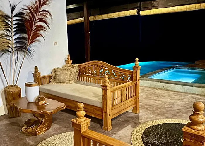 Makawi Tuwa Cliff - Luxury Cliff With Private Beach, Infinity Pools And Ocean View ベッド・アンド・ブレックファスト 4*