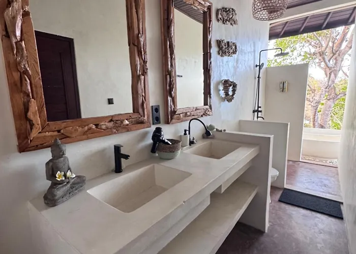 Makawi Tuwa Cliff - Luxury Cliff With Private Beach, Infinity Pools And Ocean View ベッド・アンド・ブレックファスト 4*