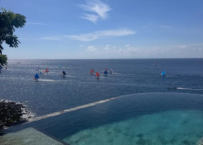Makawi Tuwa Cliff - Luxury Cliff With Private Beach, Infinity Pools And Ocean View